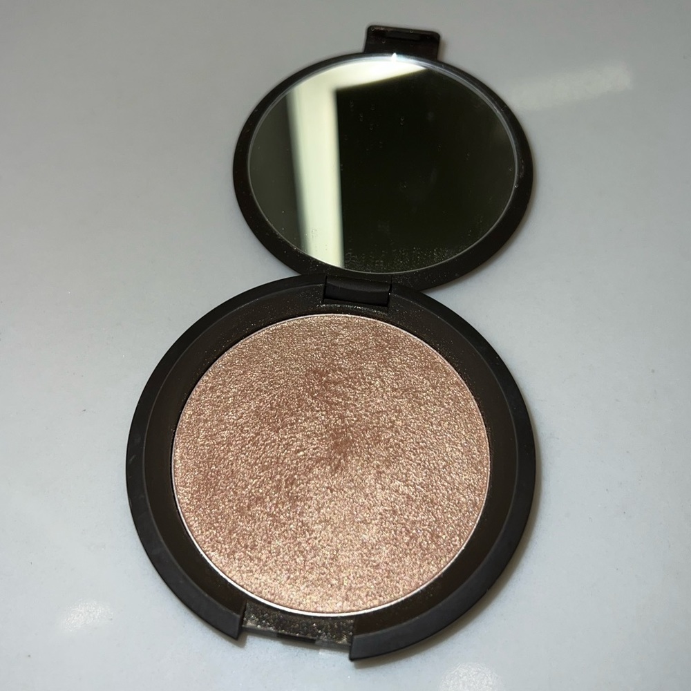 BECCA highlighter in “Opal”